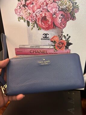 Kate Spade Blue Zippy Wallet